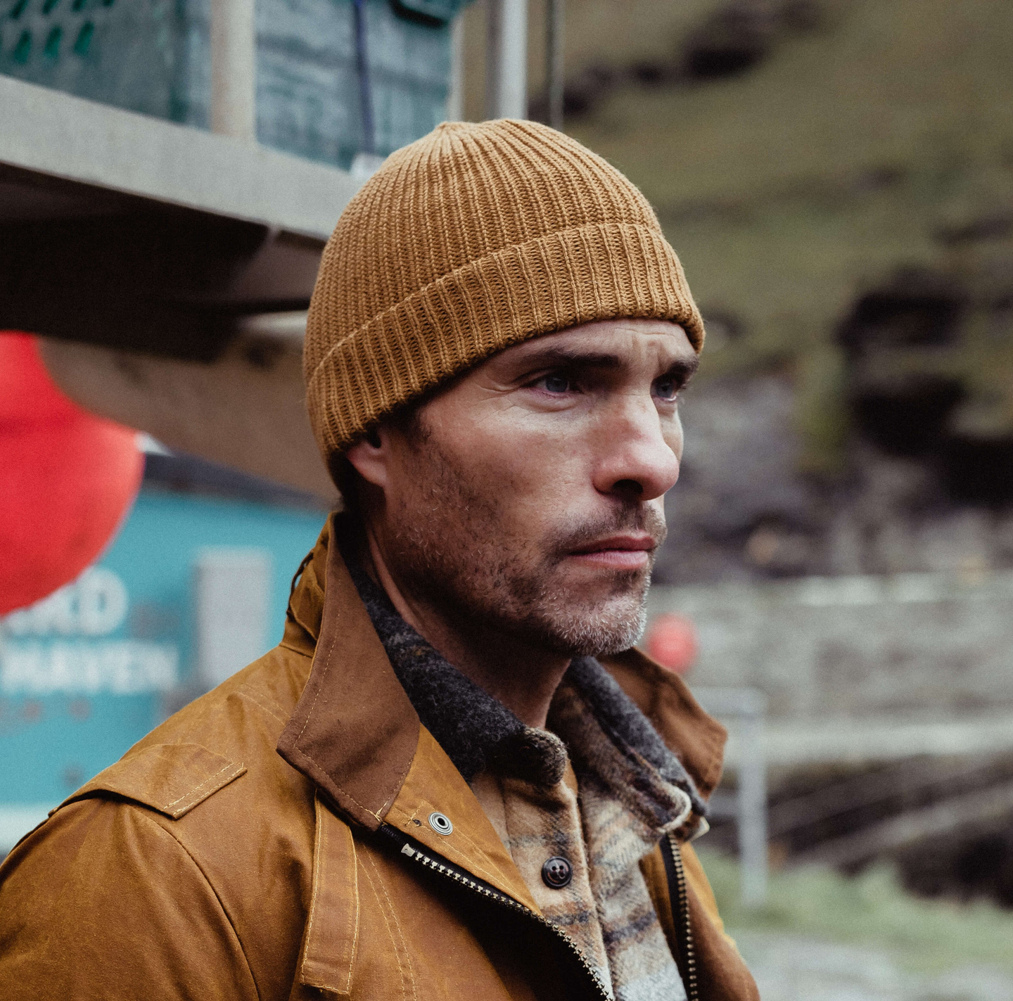 Man wearing the Wheat Porter Ribbed Beanie