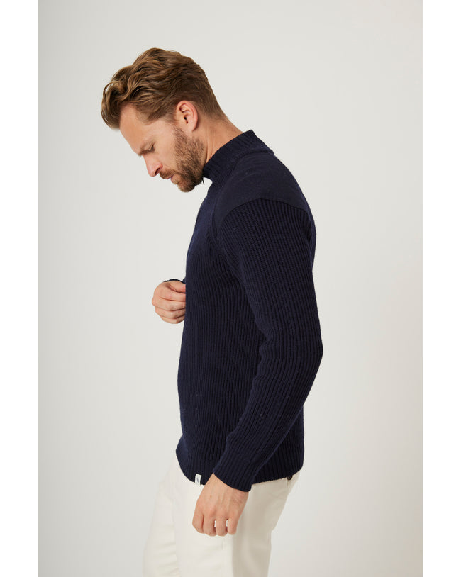 Image of model wearing Foxton Zip Neck. Model is 6ft1in, chest size 38in and wearing size Small