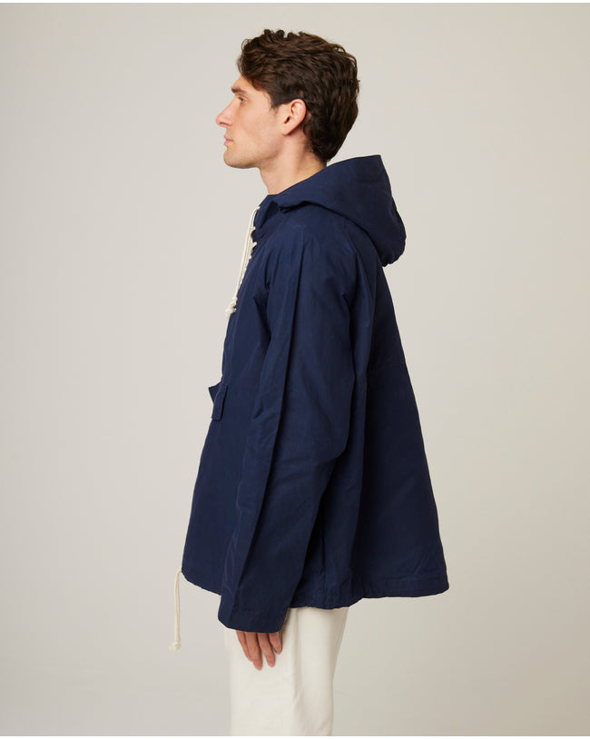 Image of model wearing Hastings Hybrid Cagoule.