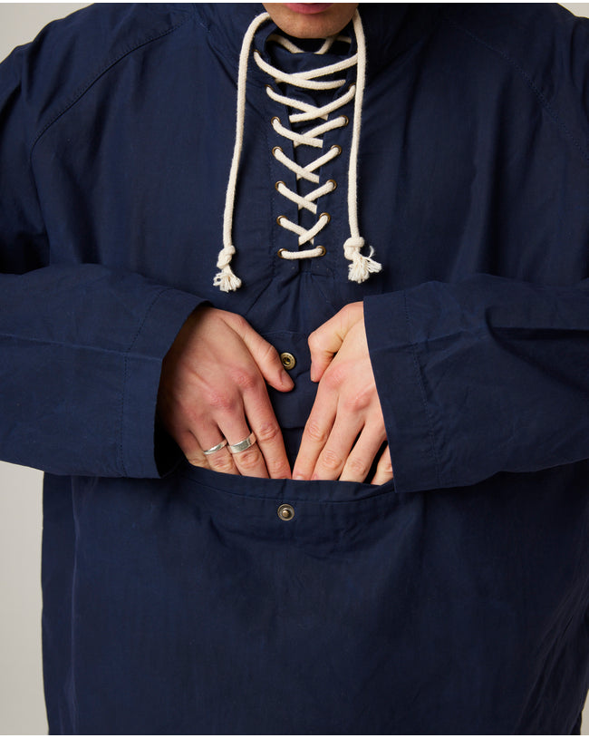 Image of model wearing Hastings Hybrid Cagoule.