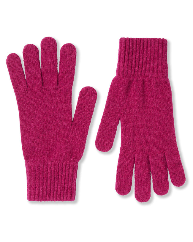 Image of model wearing Lundy Gloves.