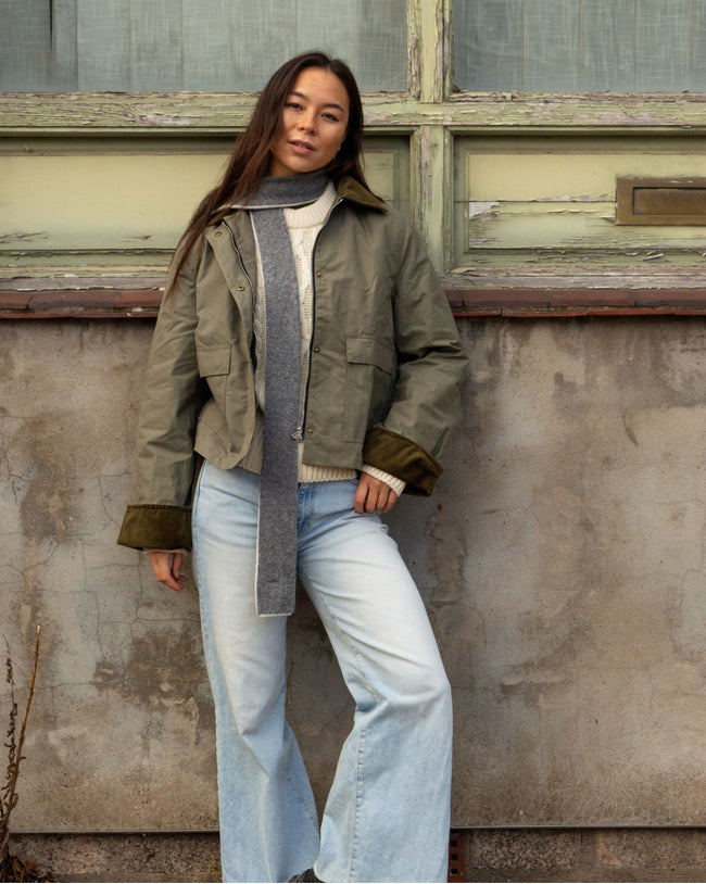 Avening Knitted Skinny Scarf