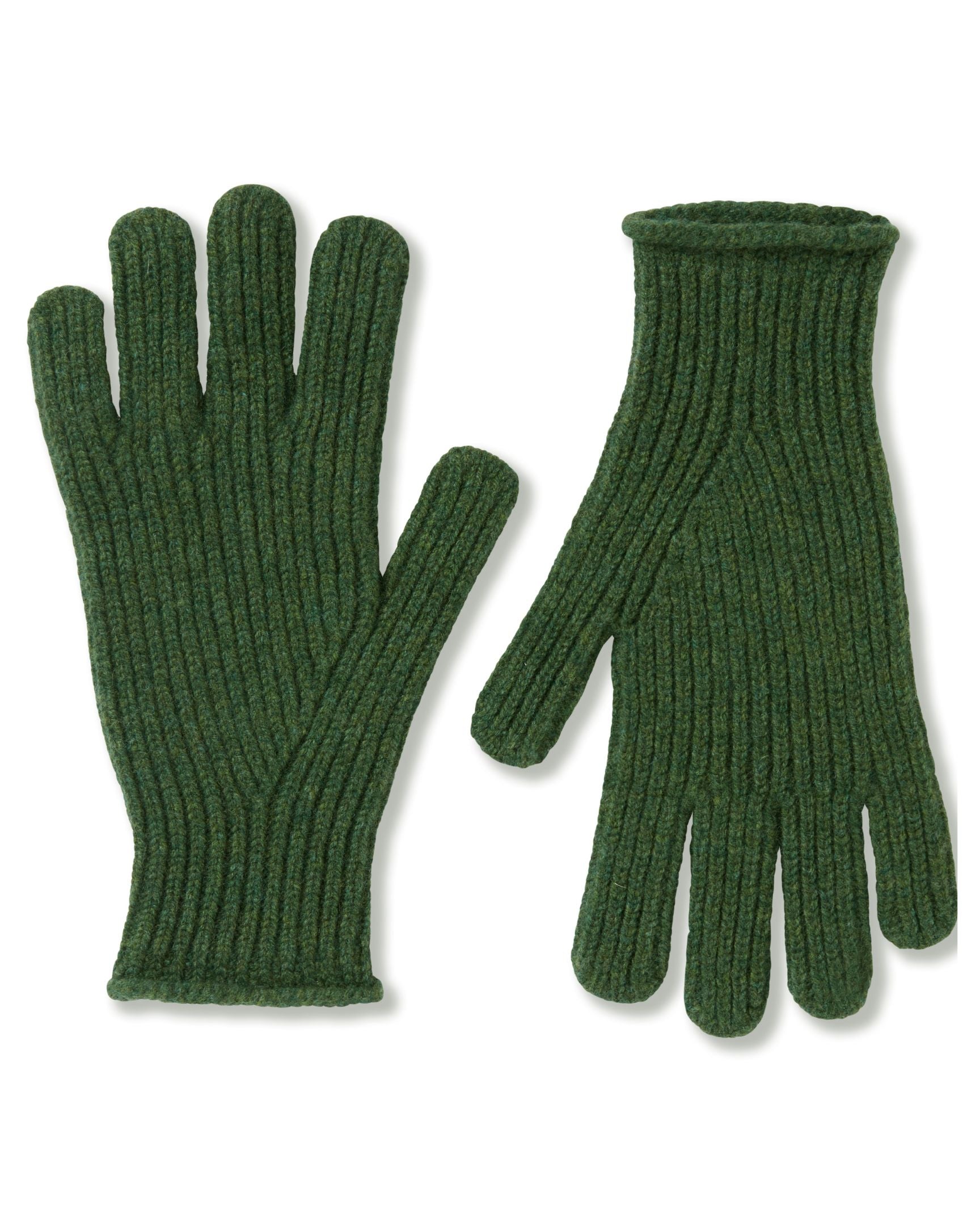 Image of model wearing Porter Ribbed Gloves. 
