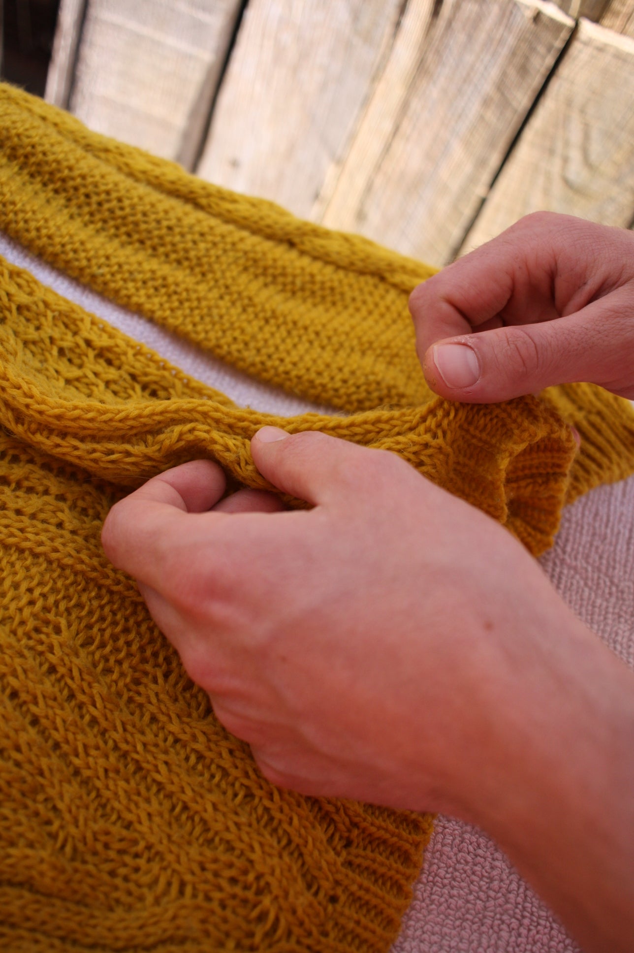 Image of model wearing Shear Delight Wash Bar. 